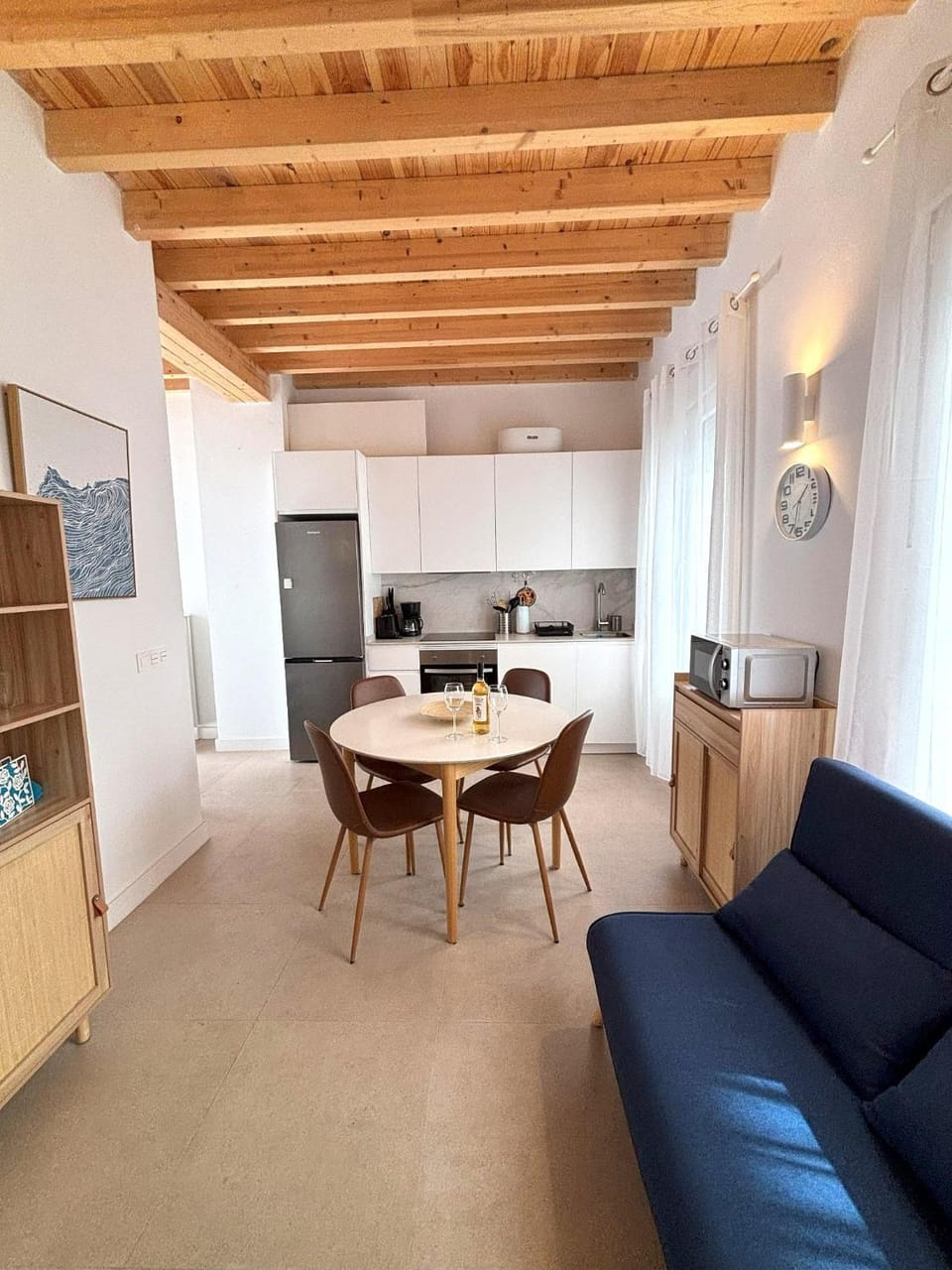 Kitchen or kitchenette, Living room