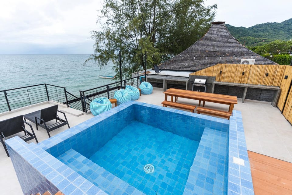 Patio, Day, Natural landscape, View (from property/room), Balcony/Terrace, Mountain view, Pool view, Sea view, Swimming pool, sunbed