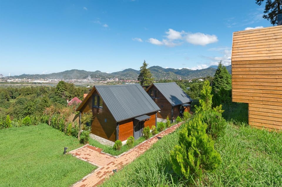 Property building, Day, Natural landscape, Garden, Garden view, Mountain view