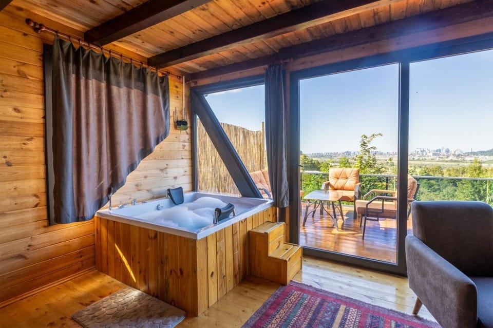 Natural landscape, Hot Tub, View (from property/room), Balcony/Terrace