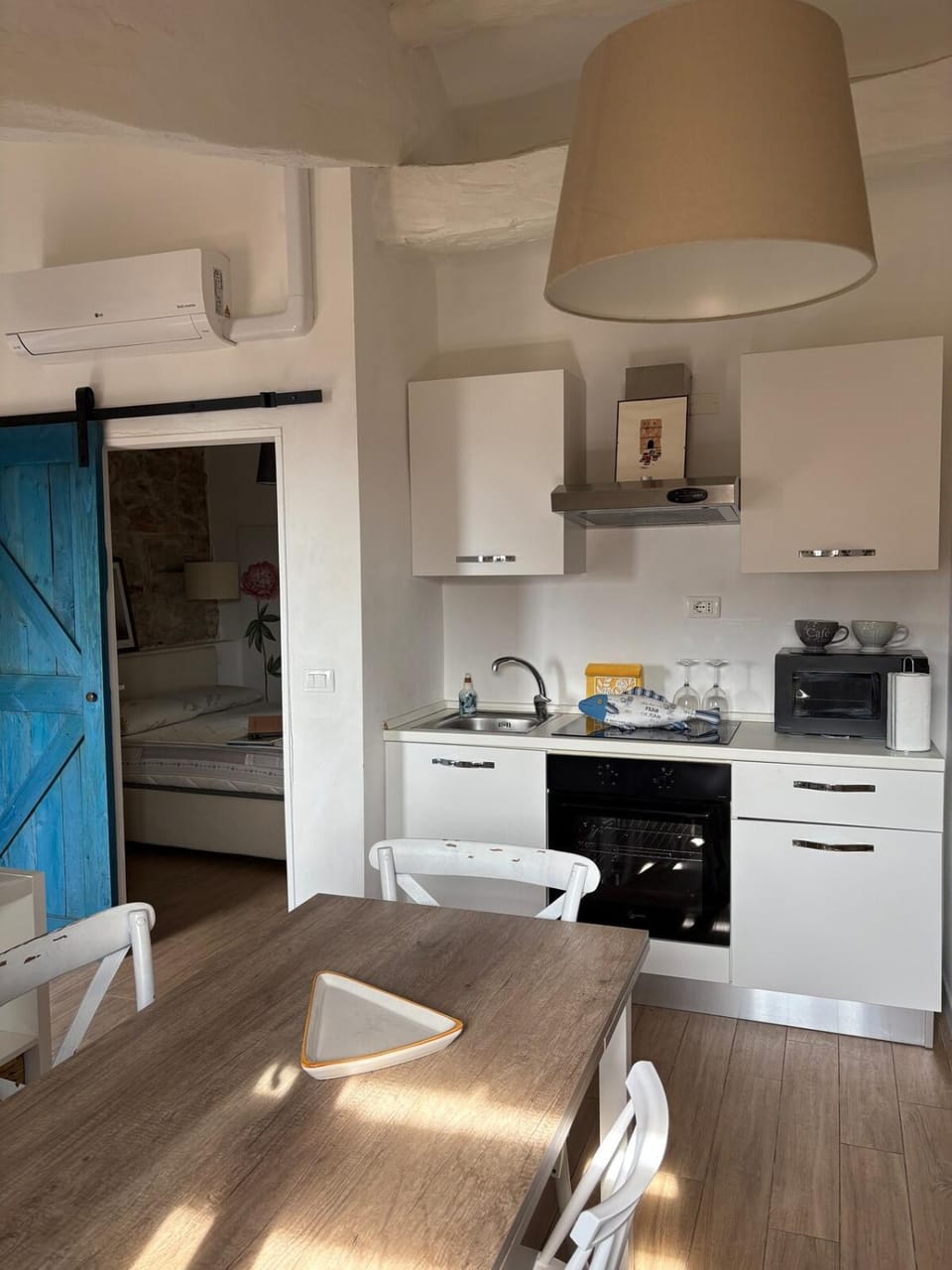 Kitchen or kitchenette, Dining area, oven, stove, kitchen