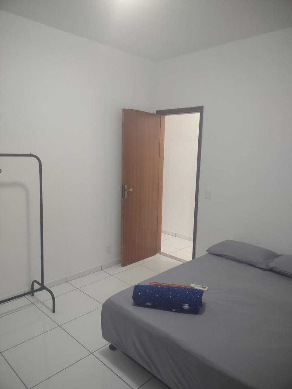 Bed, Photo of the whole room, towels