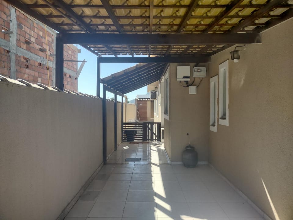 Casa com 03 Quartos, Piscina e Churrasqueira em Itaipuaçu Maricá RJ House in State of Rio de Janeiro