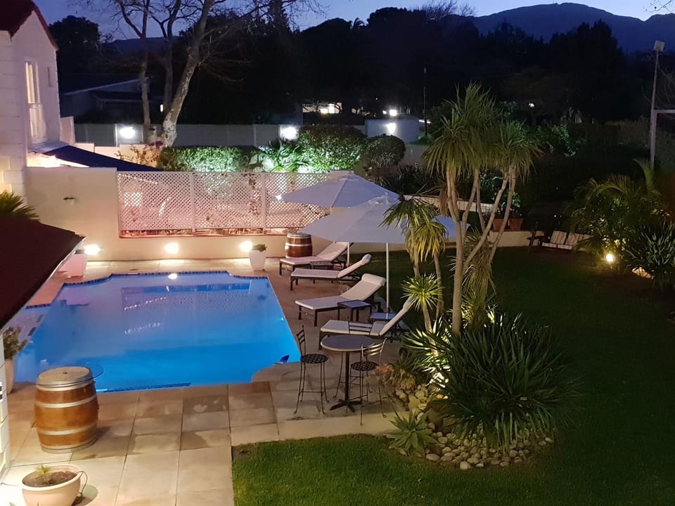 Night, Garden view, Pool view, Swimming pool, sunbed