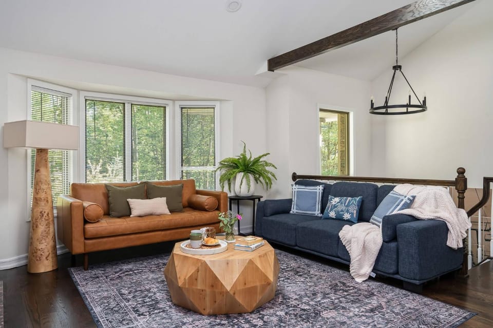 Living room, Photo of the whole room, Seating area