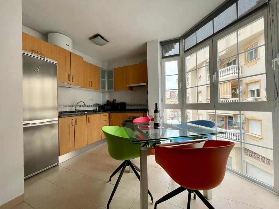 a 400m Plaza Nogalera Torremolinos 2 Dorm 4 pax Apartment in Torremolinos