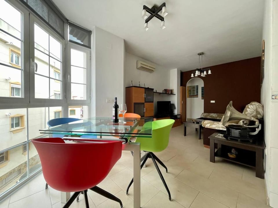 a 400m Plaza Nogalera Torremolinos 2 Dorm 4 pax Apartment in Torremolinos