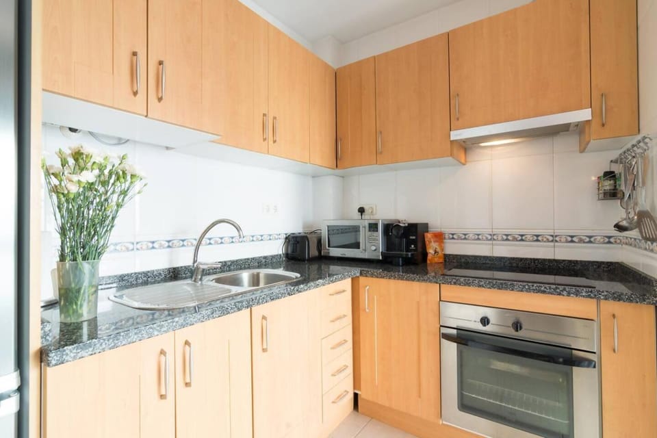 a 400m Plaza Nogalera Torremolinos 2 Dorm 4 pax Apartment in Torremolinos