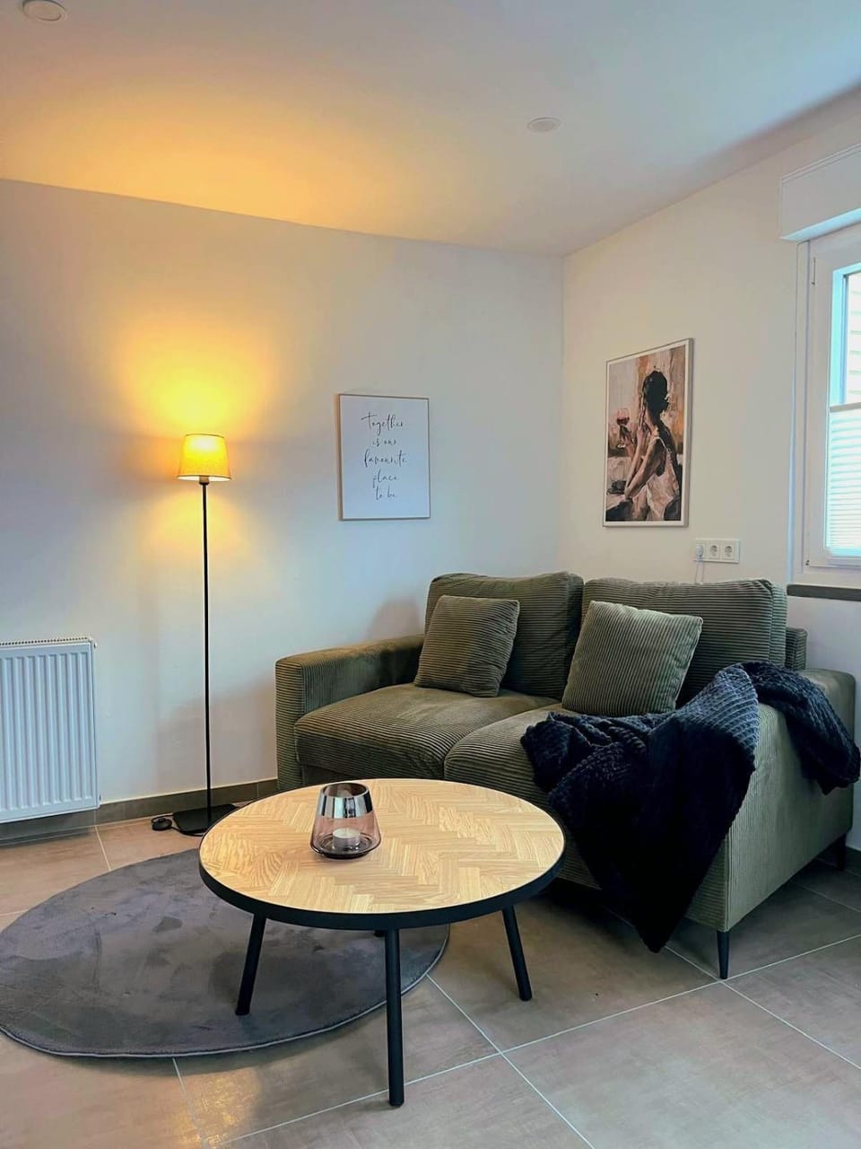 Living room, Seating area