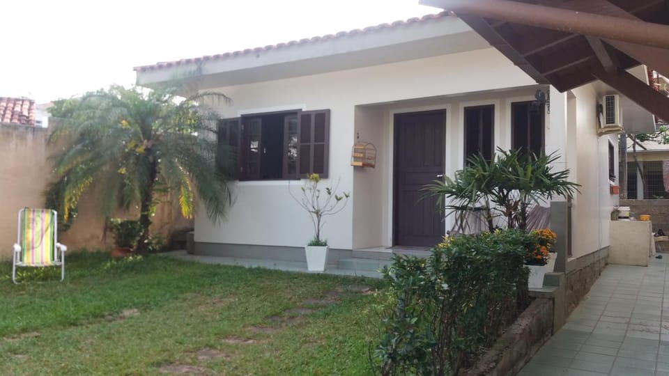 Casa no próximo ao mar House in Garopaba
