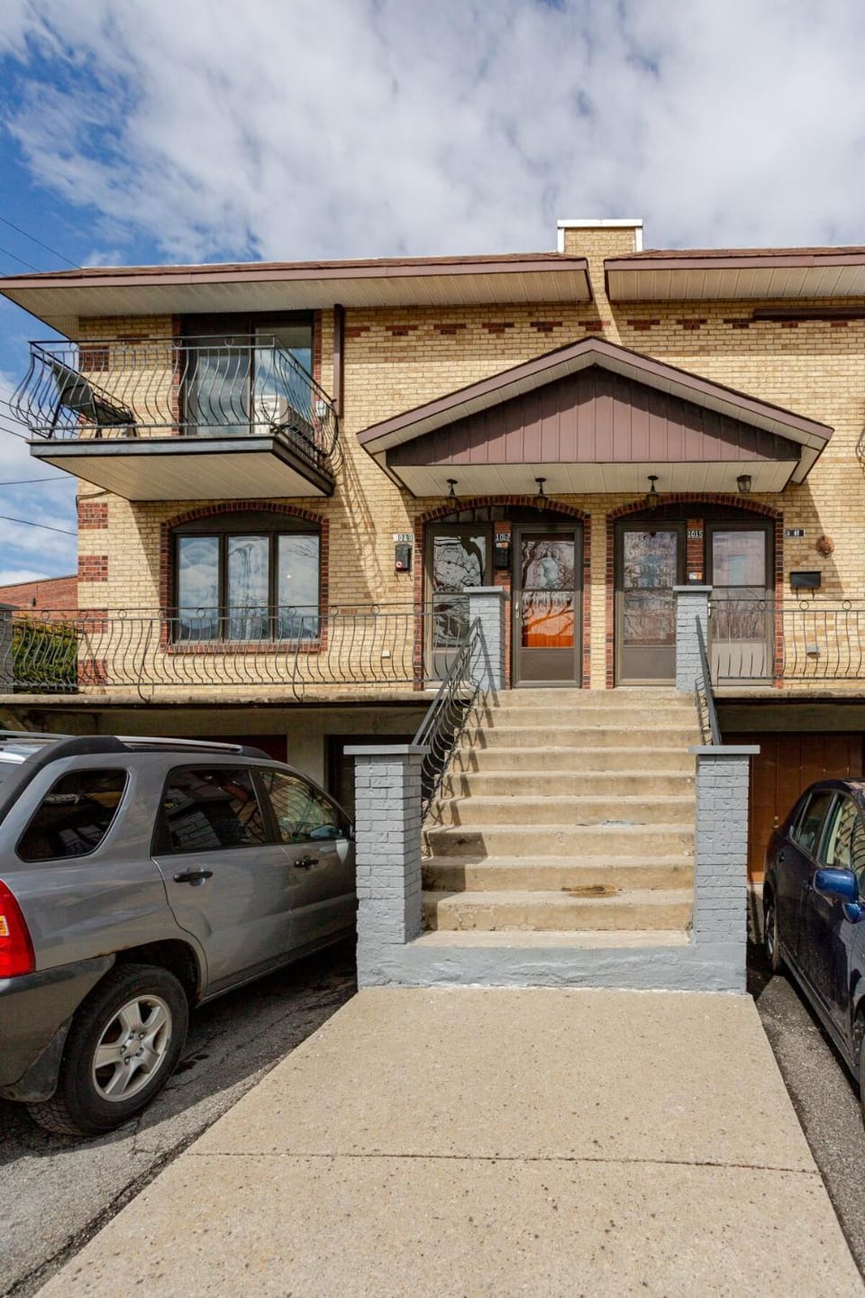 Cozy 2 bedroom close to downtown Apartment in Montreal