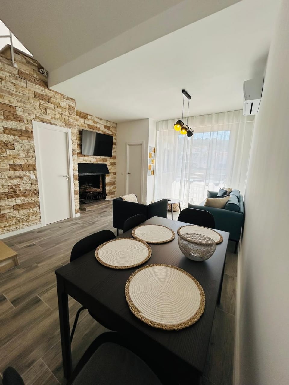 Living room, Dining area