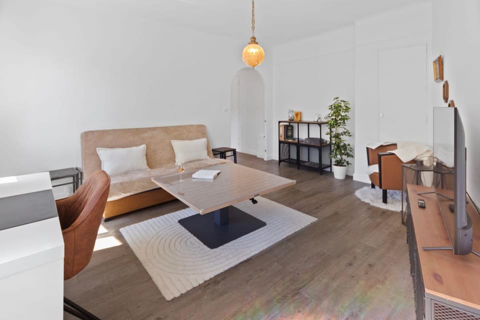 Le Tivoli - City Centre - Quiet - Spacious Apartment in Mougins