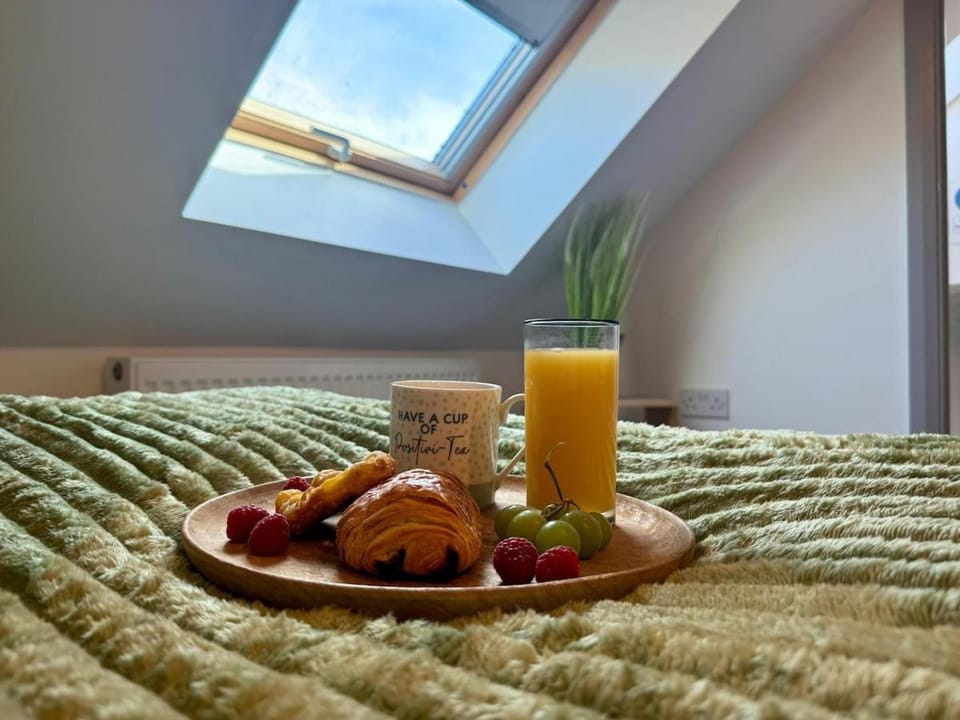 Beautiful 5-Bed East Sussex Home with Private Hot Tub Villa in Lewes District