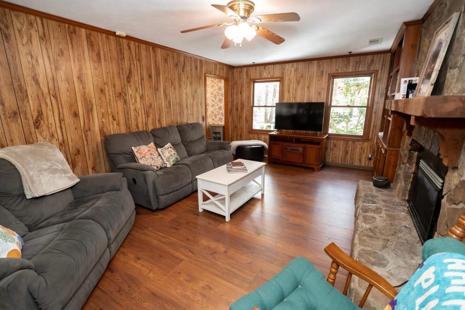 371 Mountain Hill Rd Fortson House in Alabama
