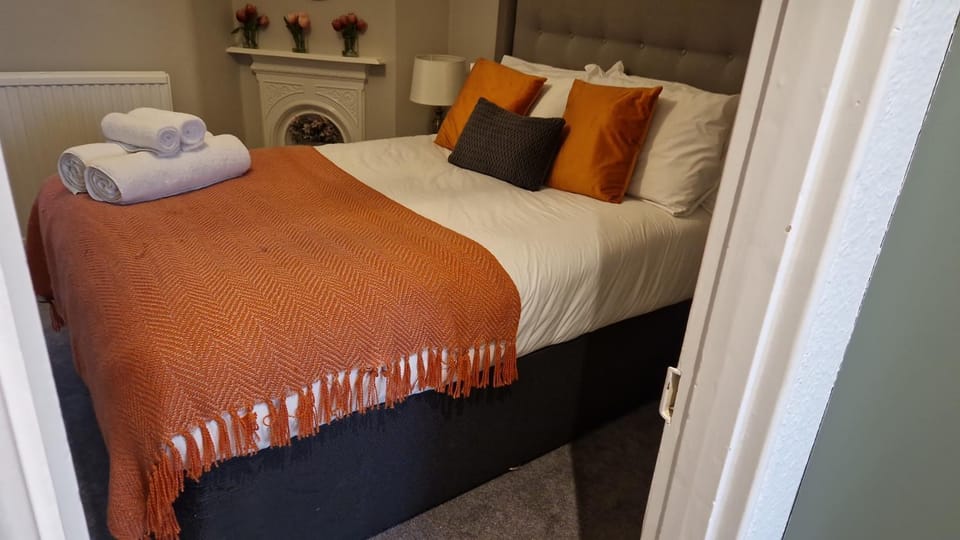Amazing Central Windsor Flat Contractors welcome Villa in Windsor
