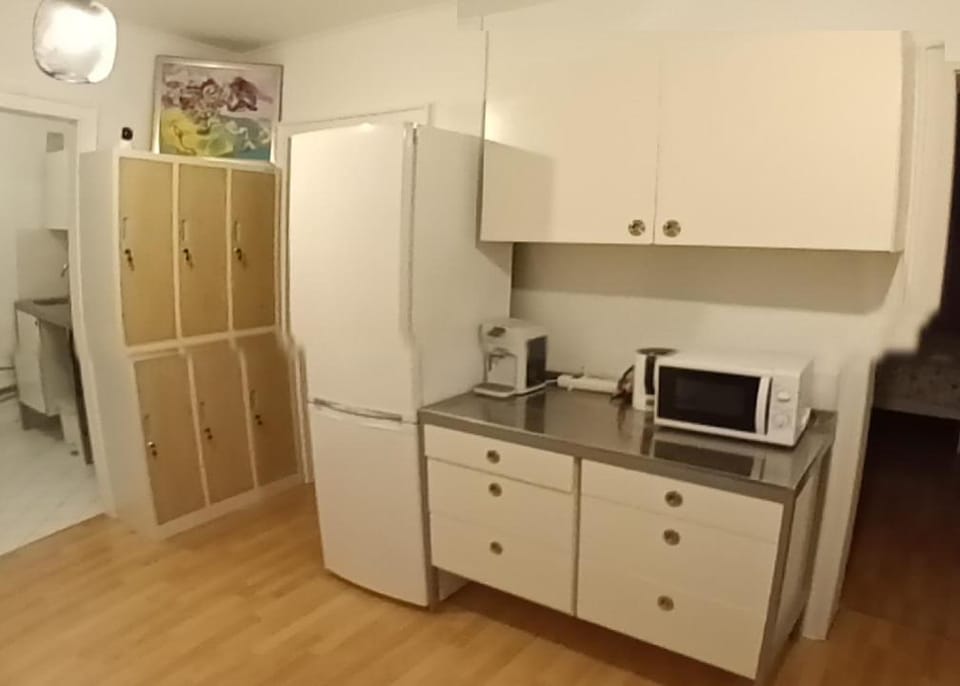 K-Schiller Zimmer 1 Apartment in Munich