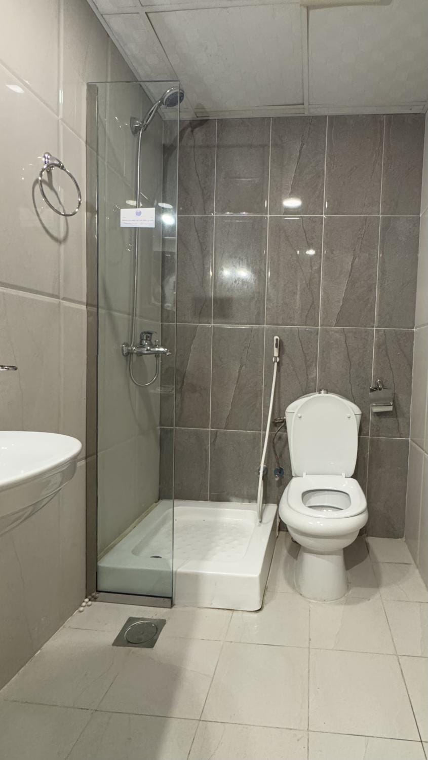 Toilet, bidet