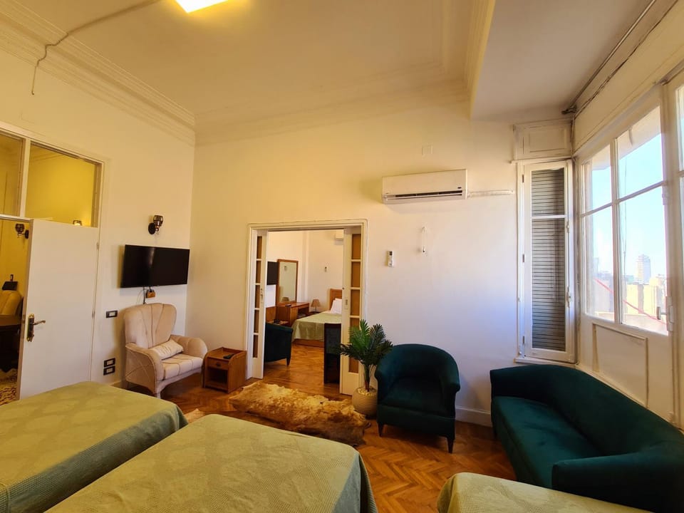 Communal lounge/ TV room, TV and multimedia, Living room, Seating area, Evening entertainment, air conditioner