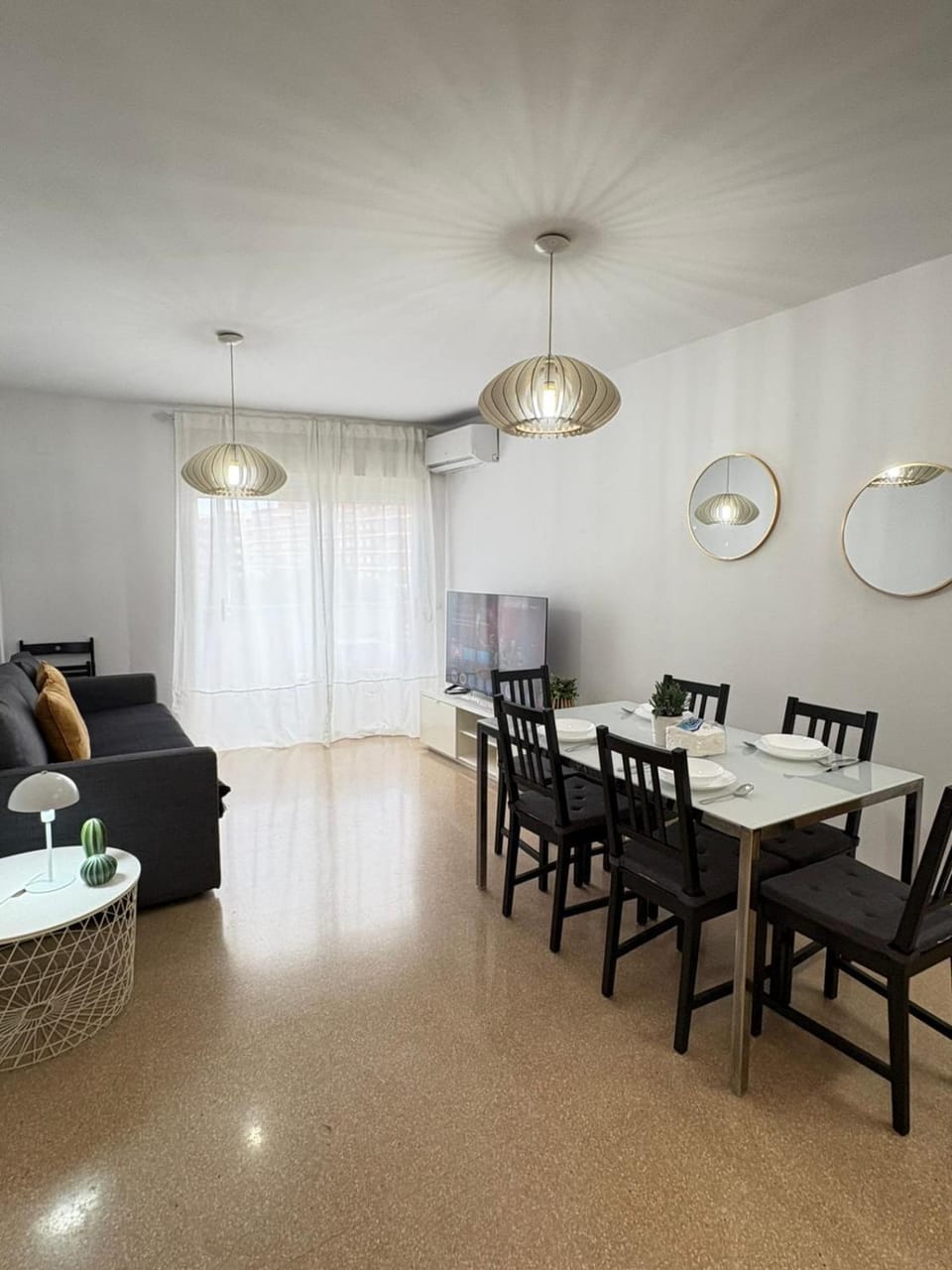Living room, Seating area, Dining area