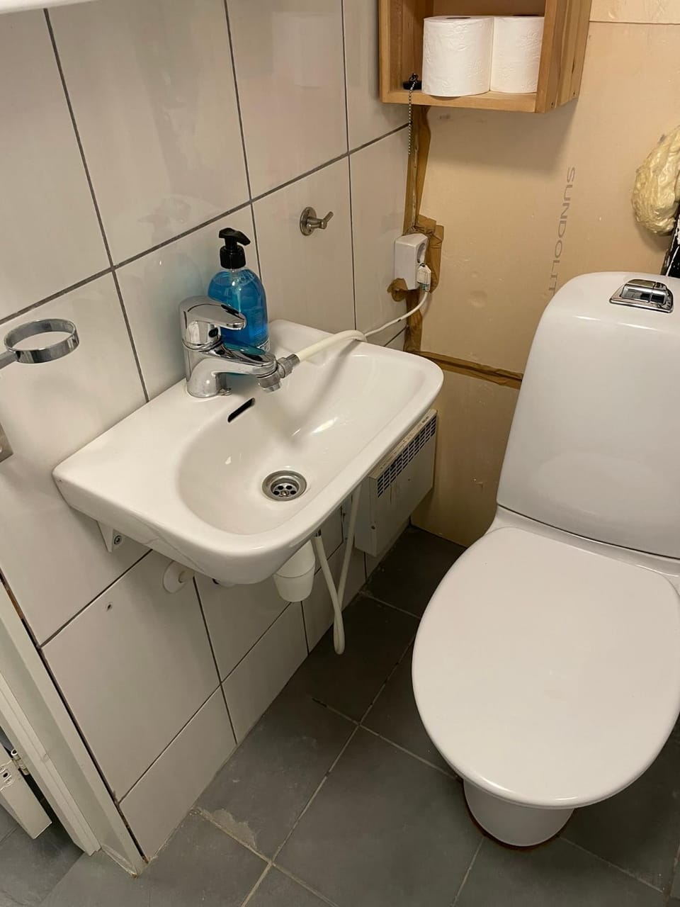 Toilet, Bathroom, heating, storage