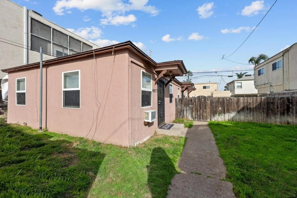 Property building, Garden, Garden view