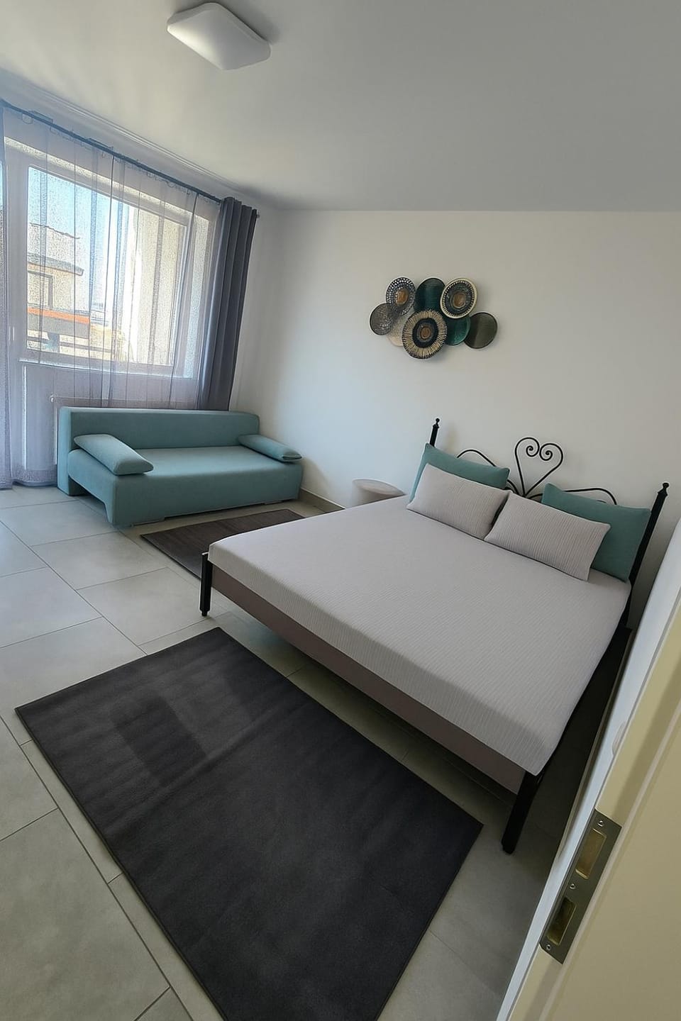Bed, Living room, Bedroom