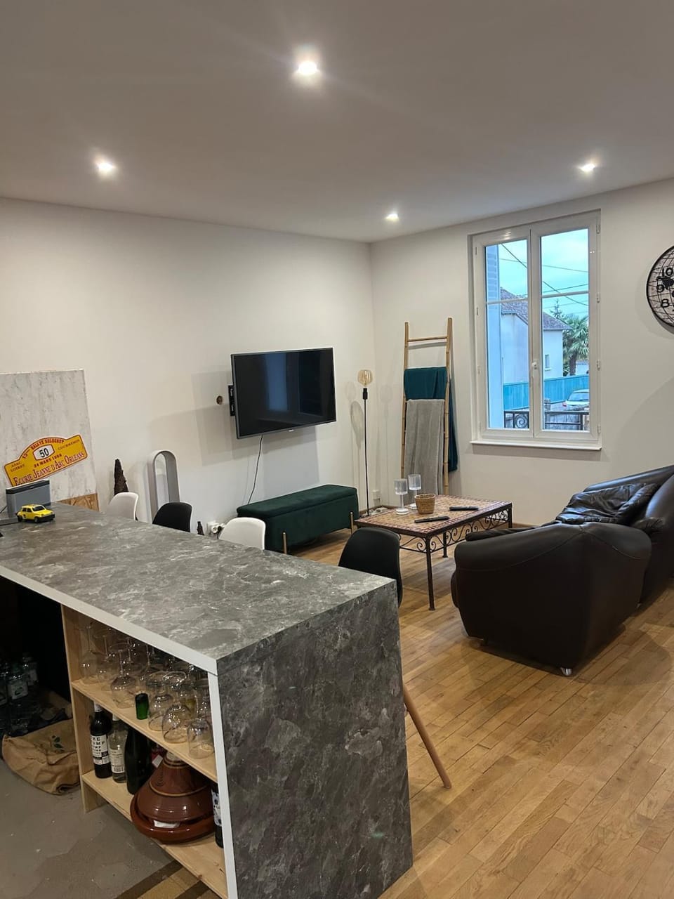 Communal lounge/ TV room, TV and multimedia, Kitchen or kitchenette, Living room