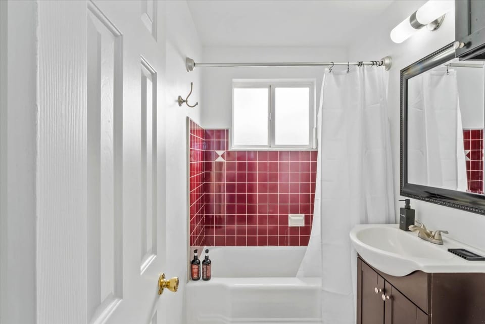 Shower, Bathroom, Bath, towels