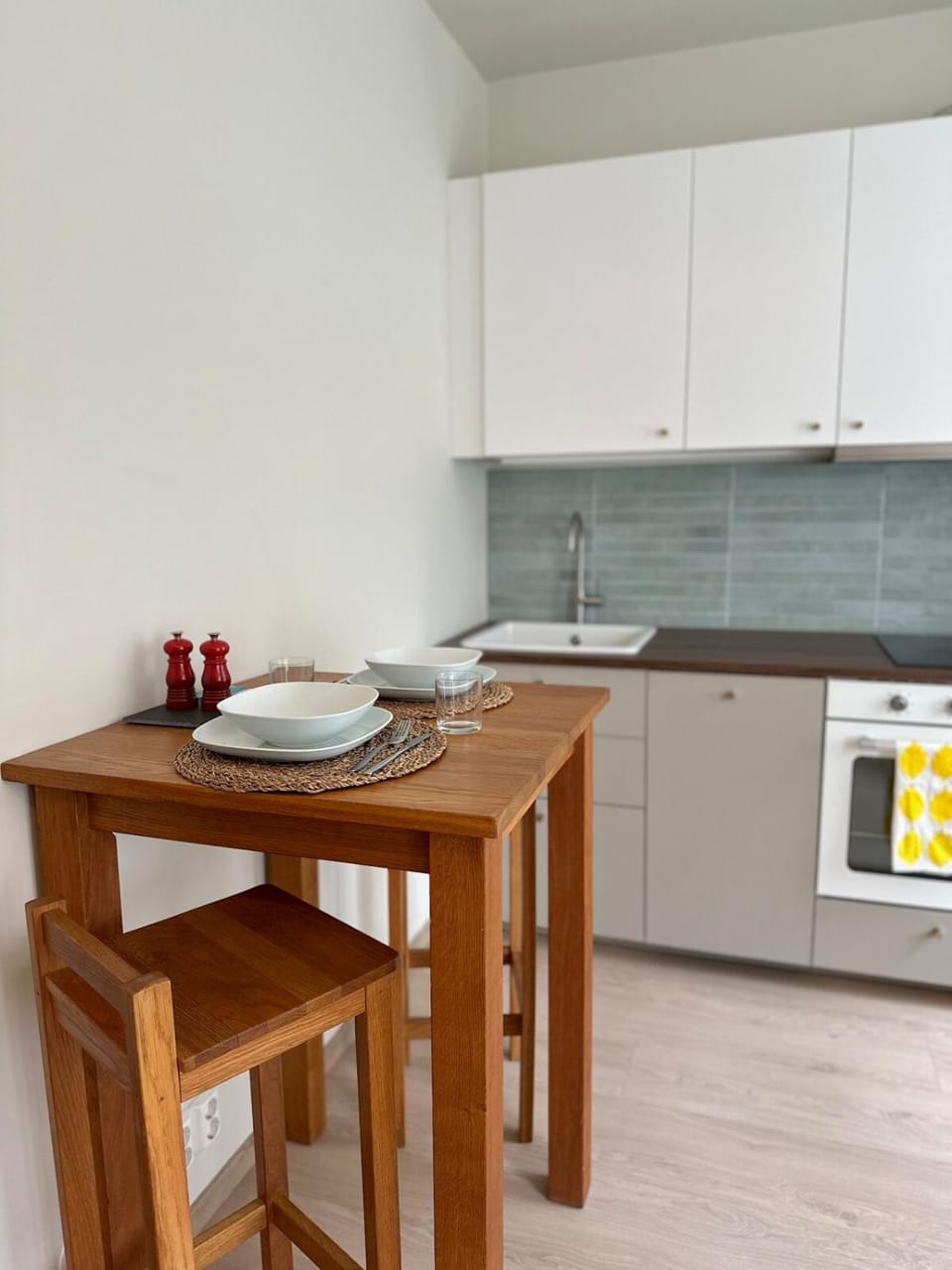 Kitchen or kitchenette, Dining area, dishwasher