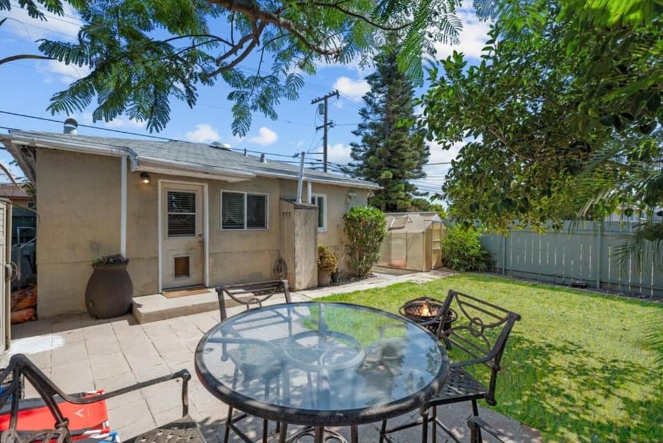 Property building, Garden, Garden view