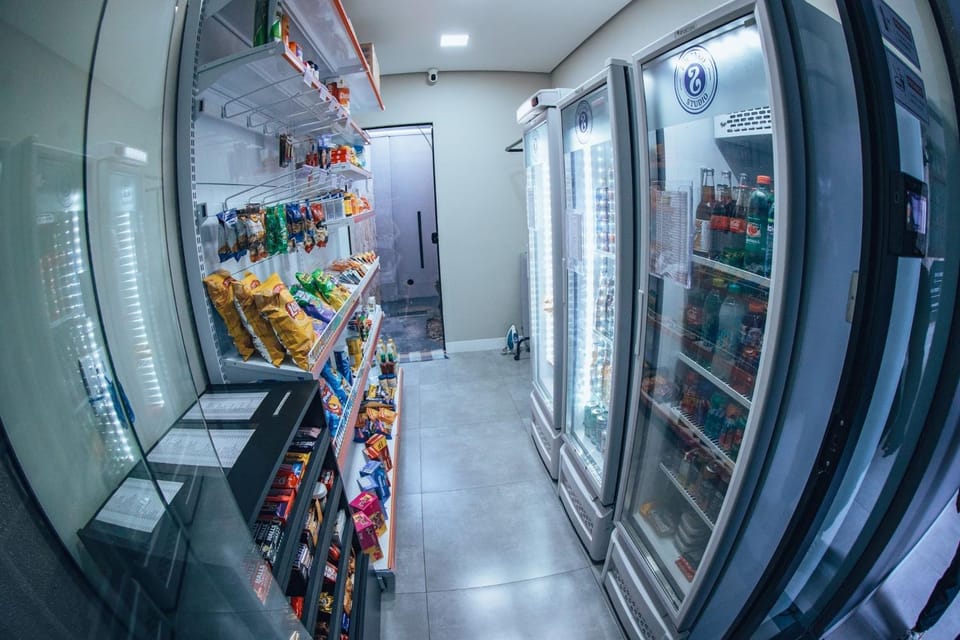 Supermarket/grocery shop