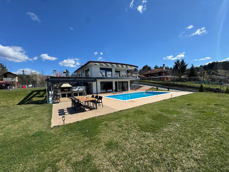Pool view, Swimming pool