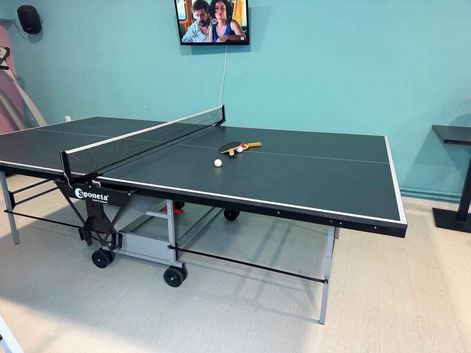 Game Room, Table tennis