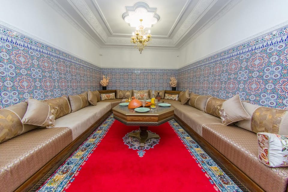 Living room, Seating area, Area and facilities