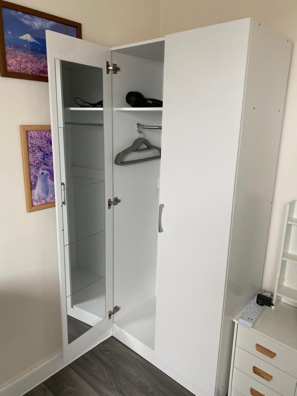 hair dryier, wardrobe