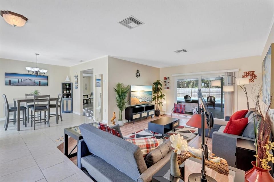 TV and multimedia, Living room, Dining area