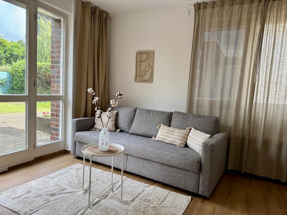 Home&Living - Casa Garden Apartment in Dusseldorf