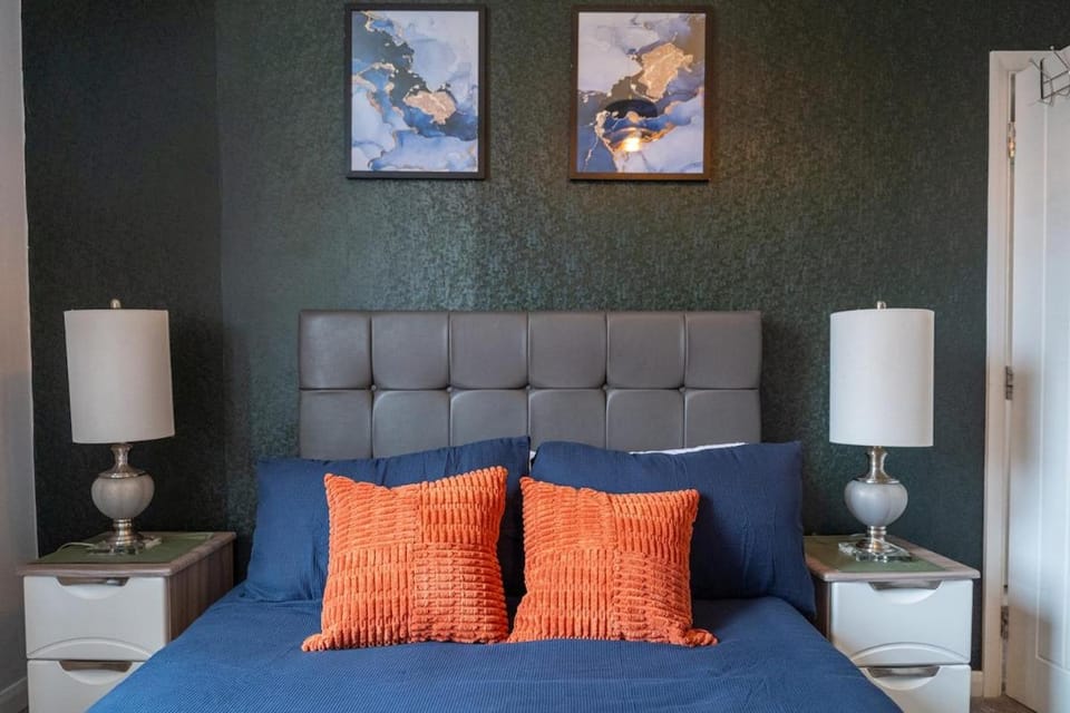 Bed, Bedroom