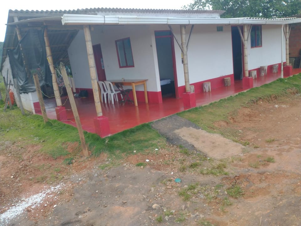Casa de descansó la pradera Country House in Caldas, Colombia