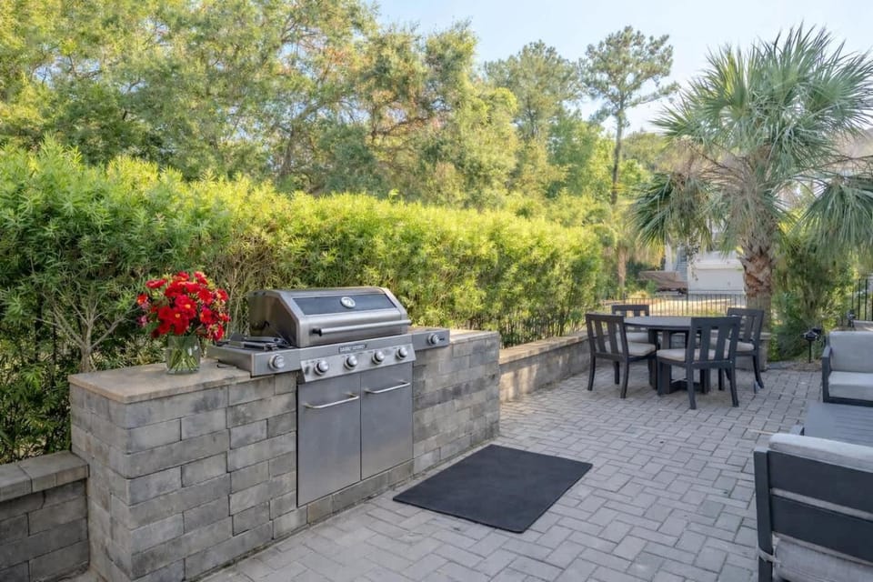 Luxury 6BR Family Beach Oasis House in Hilton Head Island