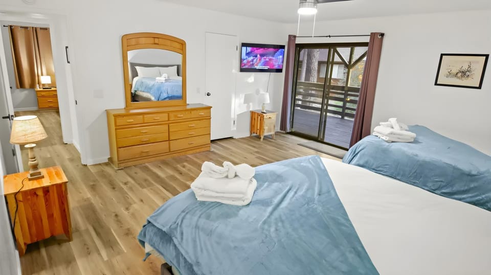 Bed, wardrobe