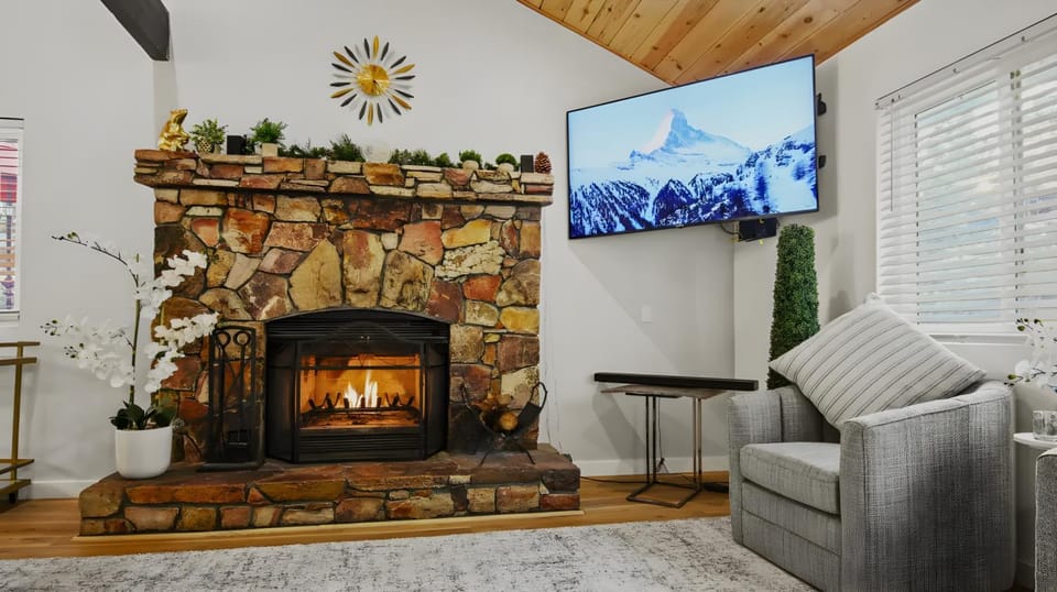 TV and multimedia, Evening entertainment, fireplace