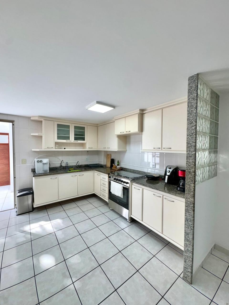 Kitchen or kitchenette, oven, stove