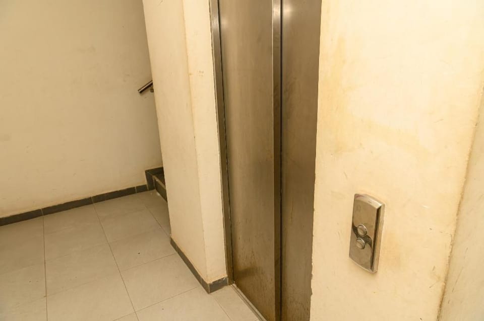 Chambre double lumineuse Apartment in Dakar