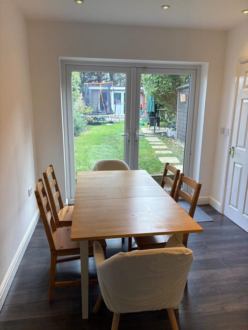 3-bedroom family home with large garden and free parking House in London