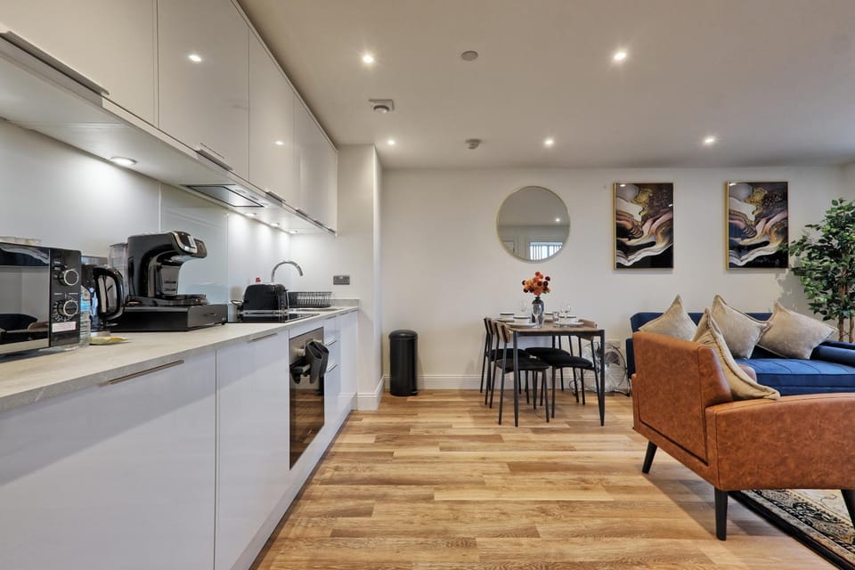 Homely & Lush 1 Bed Apartment at Trinity Point Gravesend, Suitable for Long Stay and Short Stay Apartment in Gravesend