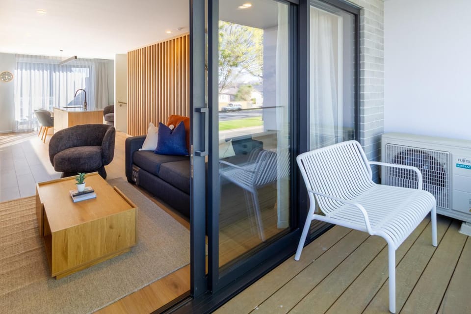 Balcony/Terrace, Living room