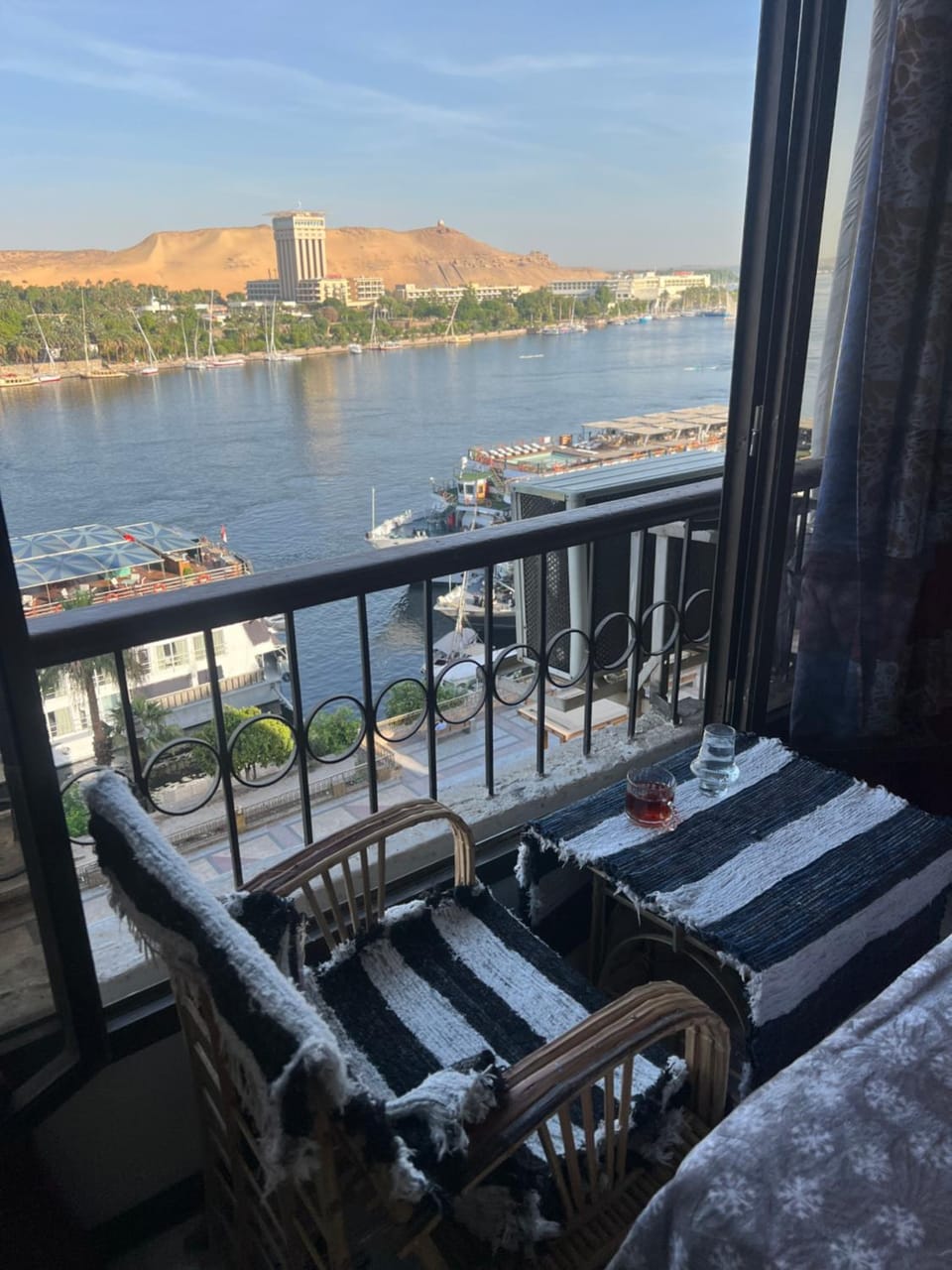 Natural landscape, Balcony/Terrace, Seating area