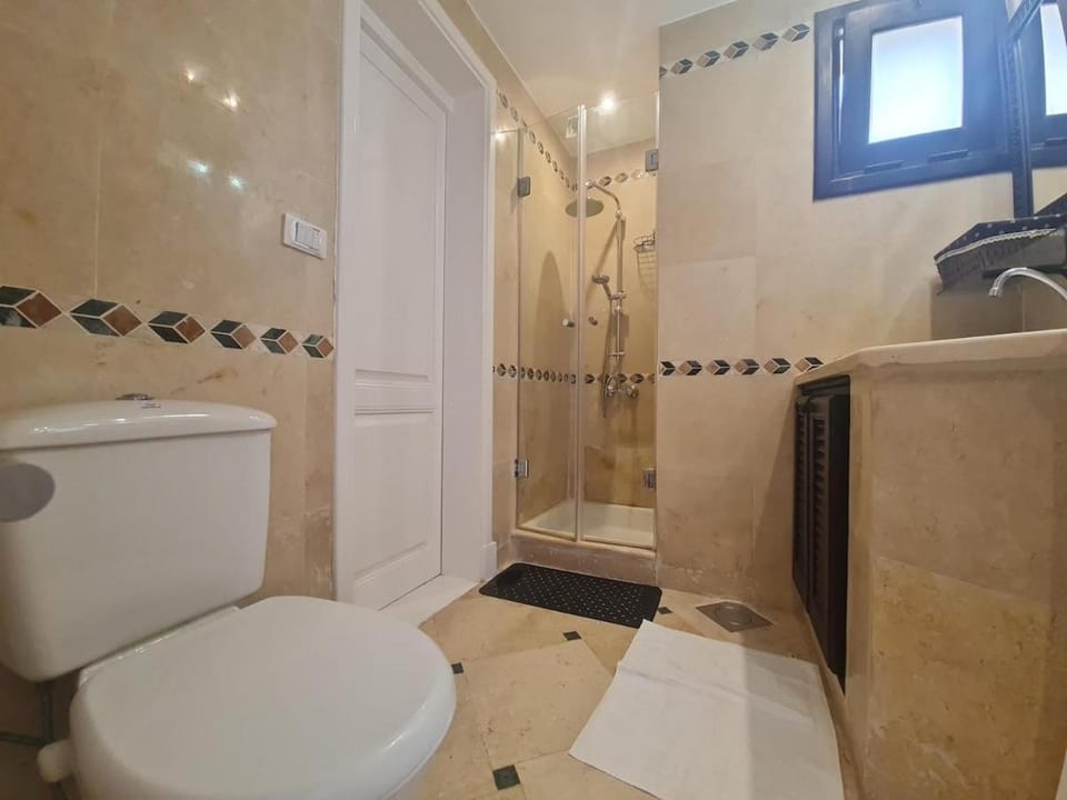 Hillside 4BR Villa, El Gouna Getaway Apartment in Hurghada